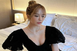 Đời sống Showbiz - "Búp bê Thanh Hóa", Quỳnh Alee "gây sốt" vì da trắng như bông bưởi