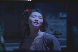 Phim - "Vũ nữ" được lăng xê trong phim 17 tỷ gây sốt phòng vé Tết 2023 là ai?