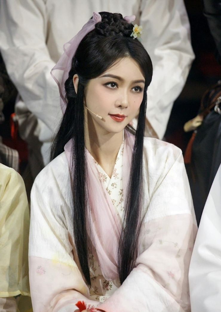 Tiết Khải Kỳ bị chê khi hóa thân thành "thần tiên tỷ tỷ".