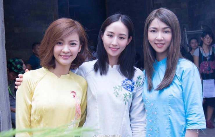 Trần Ý Hàm, Trương Quân Ninh và Tiết Khải Kỳ (từ trái sang phải) trong lần tới Việt Nam đóng phim năm 2016.