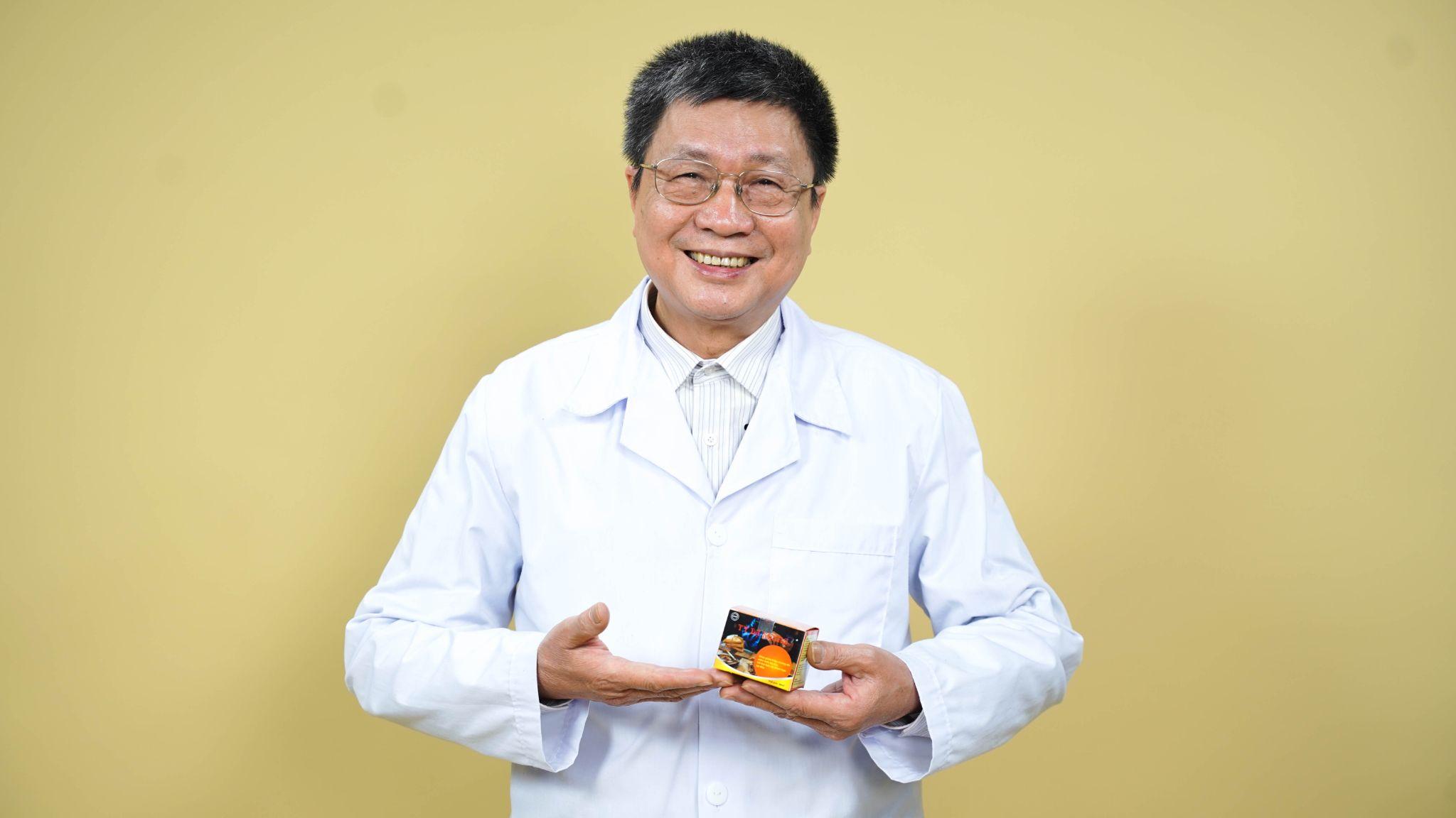 Thầy thuốc ưu tú - Bác sĩ Nguyễn Đình Bách