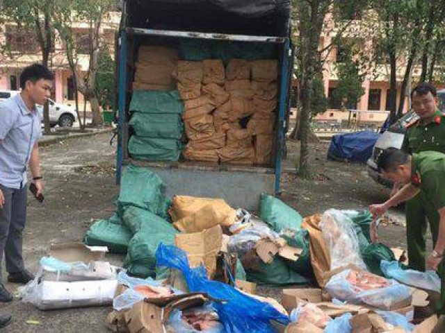 Thị trường - Tiêu dùng - Vận chuyển gần 6 tấn nội tạng động vật để lấy 3 triệu tiền công