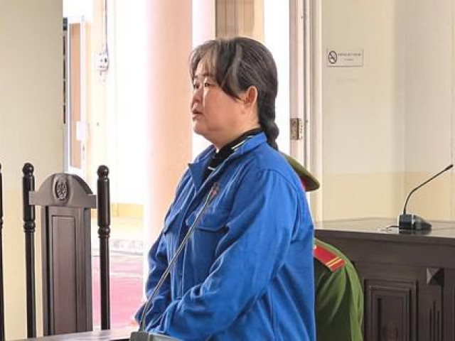 1 phụ nữ Campuchia mang hơn 1kg vàng, bạc trái phép qua Việt Nam bán