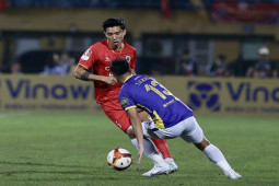 Trực tiếp bóng đá Hà Nội - CA Hà Nội: Tiến Dũng và cột dọc cứu CA Hà Nội (V-League)