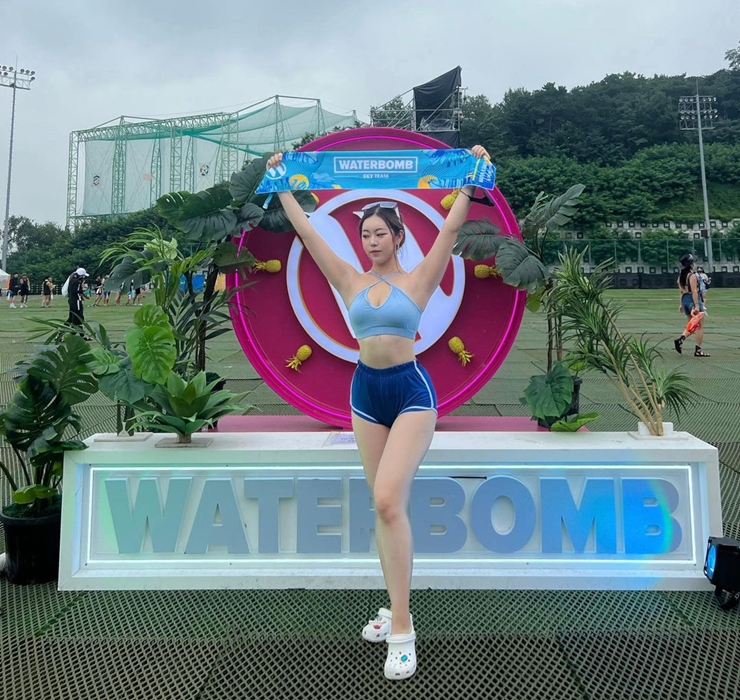Phong cách thời trang phá cách của người tham gia&nbsp;mỗi mùa Water Bomb đã trở thành &#34;đặc sản&#34;.&nbsp;&nbsp;
