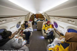 Thế giới - 16 trẻ sơ sinh đi chuyên cơ của Tổng thống Thổ Nhĩ Kỳ, không có người thân ở bên