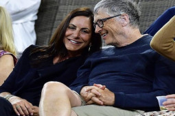Thế giới - Người phụ nữ khiến tỷ phú Bill Gates "không thể tách rời" sau 2 năm ly dị?