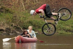 Tranh vui - Nhiều người bật cười với những khoảnh khắc tình cờ được "chộp" đúng lúc