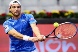 Thể thao - Tay vợt gây cười vì học "rên rỉ" kiểu Nadal, Schwartzman thua sốc (Tennis ATP 250)