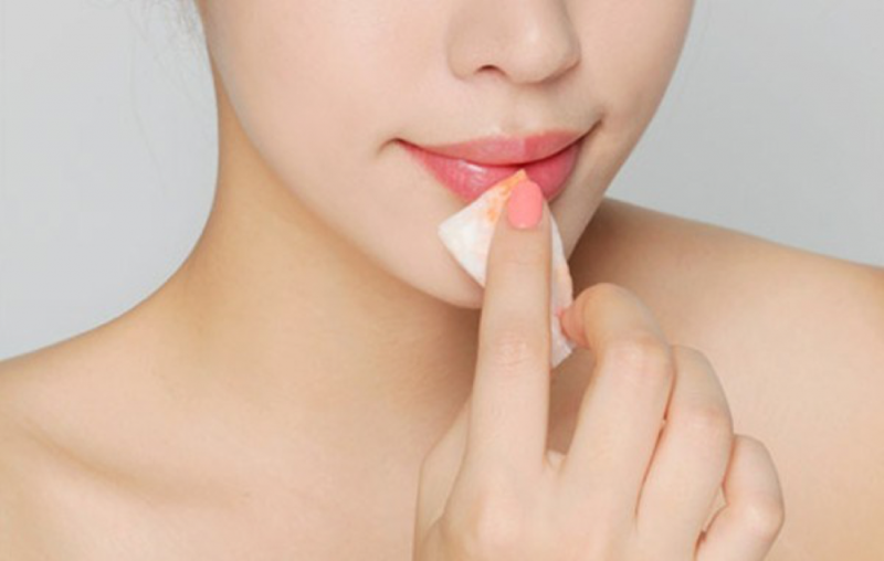 Cách giúp môi thâm mấy cũng trở nên hồng hào - 3
