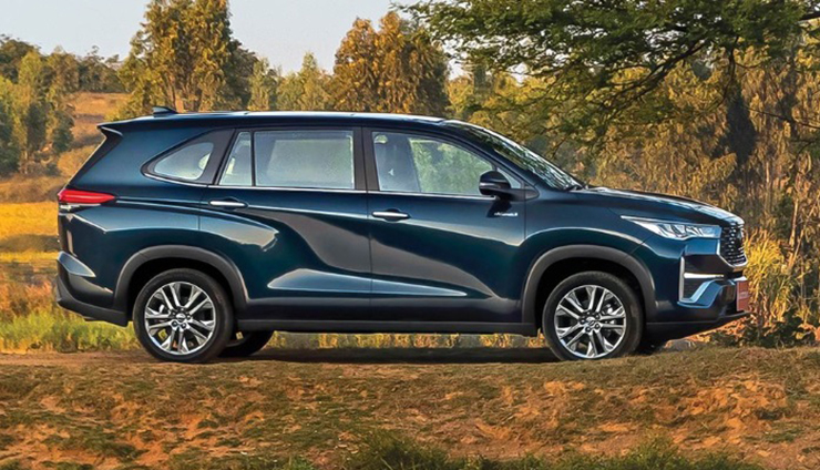 Toyota Innova 2023 tiếp tục &#34;cháy hàng&#34;, khách mua xe phải chờ tới 1 năm - 8