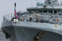 Cận cảnh tàu Hải quân Hoàng gia Anh vừa tới thăm TP HCM