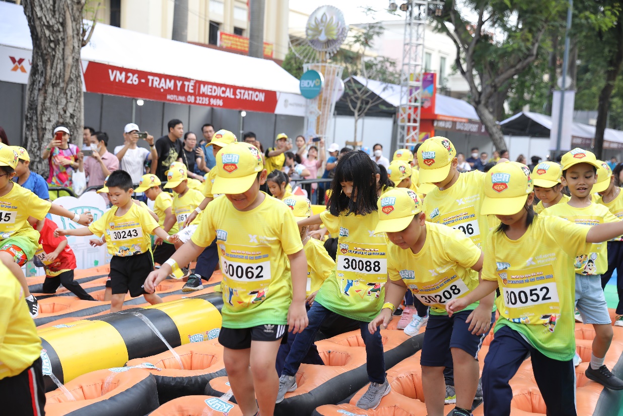 Đường chạy đầu năm của Kun Marathon TP. HCM: “Mười Khó” Trường Giang nói về lòng biết ơn với 2.000 Kun Runner - 5
