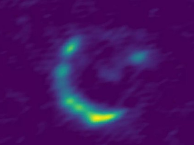 Công nghệ thông tin - Choáng: Bóng ma 11 tỉ năm hiện hình trong bức ảnh "bẻ cong" không - thời gian