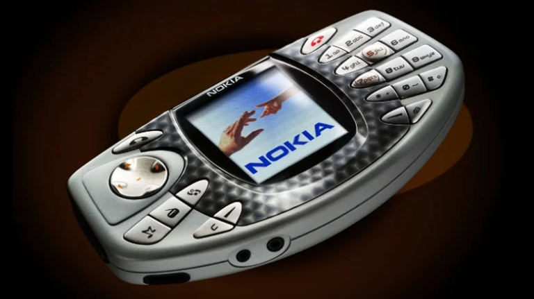 Những điện thoại Nokia kỳ dị nhất trong lịch sử những năm 2000 - 1