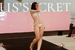 Làm đẹp - "Cô giáo dạy catwalk" Hà Nội, Nghệ An gây ấn tượng vì body đẹp, chiều cao 1m75