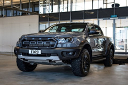 Tin tức ô tô - Giá xe Ford Ranger Raptor niêm yết và lăn bánh tháng 2/2023