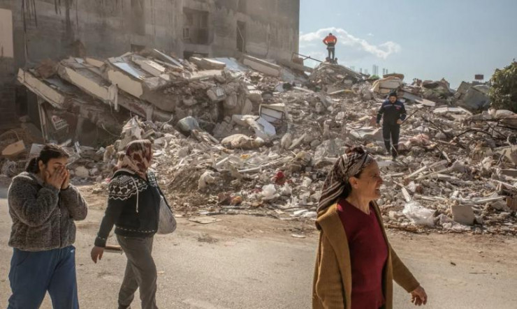 Một tòa nhà sập vì động đất ở Syria. Ảnh: Guardian