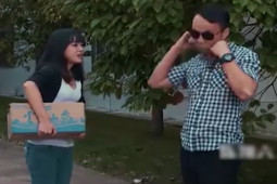 Clip hài hước - Khi "cô nàng 49 gặp anh chàng 50" và bài học nhớ đời