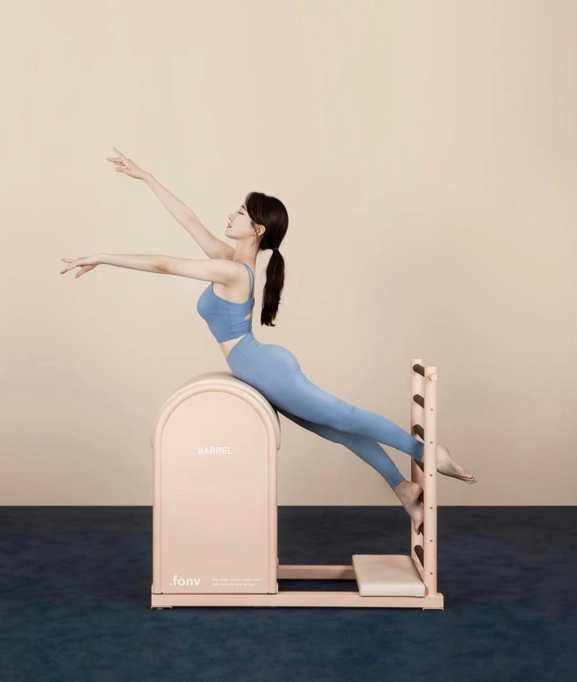 Ko Da Young từng làm bác sĩ nhãn khoa trước khi trở thành giáo viên dạy Pilates chuyên nghiệp.