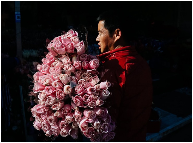 Ngày lễ Tình nhân đối với nhiều đàn ông ở Trung Quốc trở thành áp lực và gánh nặng.