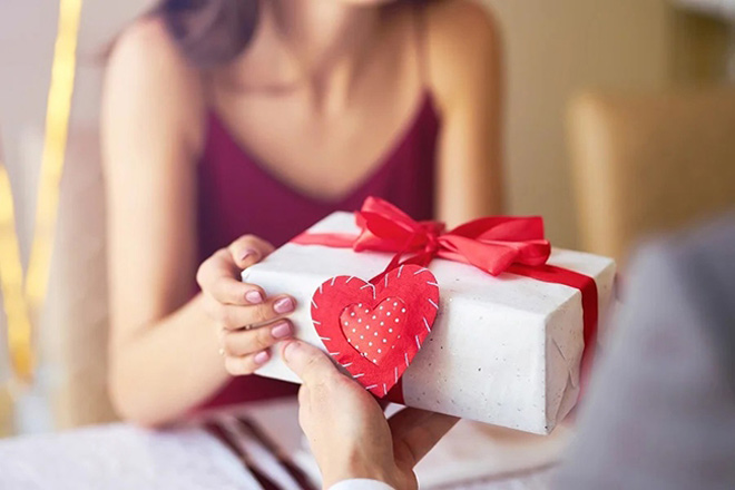Lựa chọn quà Valentine vừa độc đáo, vừa ý nghĩa đôi khi là bài toán khó (ảnh minh họa)