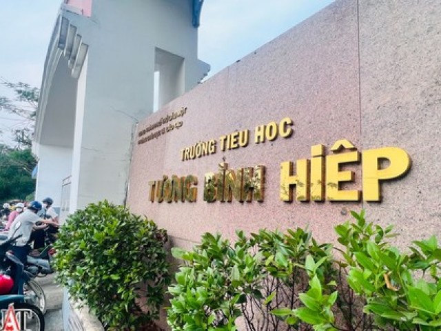 Tin tức trong ngày - Bình Dương: Bé gái lớp 5 rơi lầu ở trường tử vong