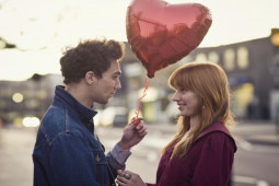 Đàn ông - Câu chuyện buồn đằng sau người đàn ông gửi thư tình Valentine đầu tiên trong lịch sử