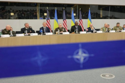 NATO nêu vấn đề cấp bách hơn việc gửi chiến đấu cơ cho Ukraine