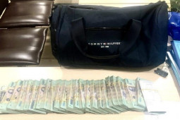 Khách bỏ quên túi xách chứa 1,2 tỷ đồng ở sân bay Nội Bài