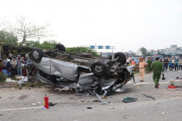 Tin tức trong ngày - Tin tức 24h qua: Lời khai tài xế container vụ tai nạn 10 người tử vong ở Quảng Nam 