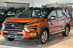 Tin tức ô tô - Đại lý nhận cọc Xpander Cross 2023, giá dự kiến tăng nhẹ