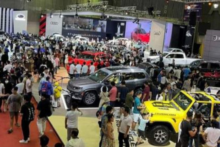 Có nên mua các mẫu ô tô giảm giá hơn 200 triệu nhưng có đời sản xuất 2022?