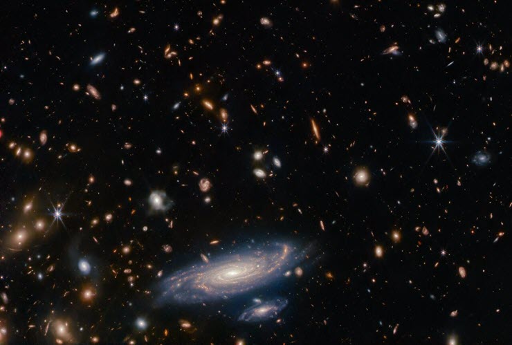Hình ảnh thiên hà LEDA 2046648 cách Trái Đất 1 tỷ năm ánh sáng.