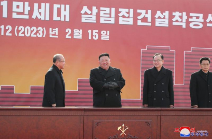 Nhà lãnh đạo Triều Tiên Kim Jong-un dự lễ khởi công. Ảnh: KCNA
