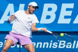 Thể thao - Cực sốc: Chuyên gia bất động sản thắng cựu số 8 tennis thế giới