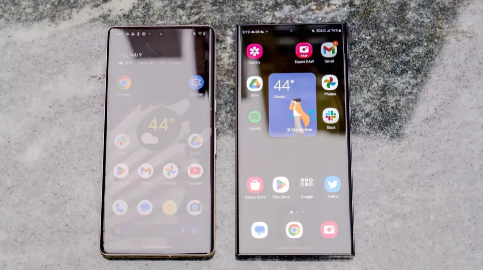 Cả 2 flagship đều chạy Android 13.