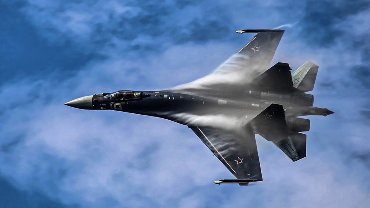 Chiến đấu cơ Su-35.