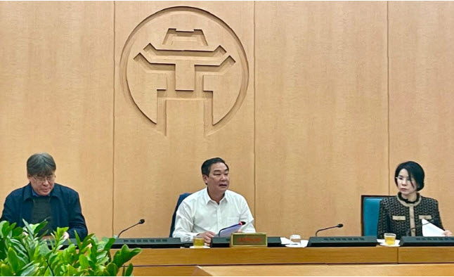 Phó Chủ tịch Thường trực UBND thành phố Hà Nội Lê Hồng Sơn chủ trì buổi làm việc với Sở Y tế Hà Nội.