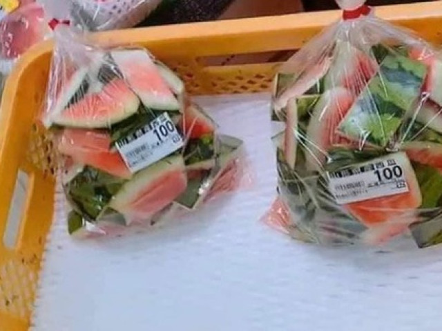 Thị trường - Tiêu dùng - Vì sao vỏ dưa hấu vứt đi lại được siêu thị Nhật bán với giá "cắt cổ"?
