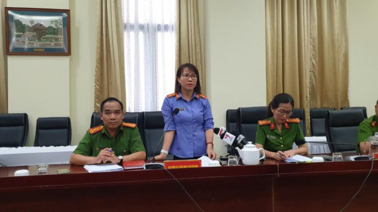 Đại diện VKS cho biết cơ quan điều tra đã khởi tố đúng quy định của pháp luật. Ảnh: NT