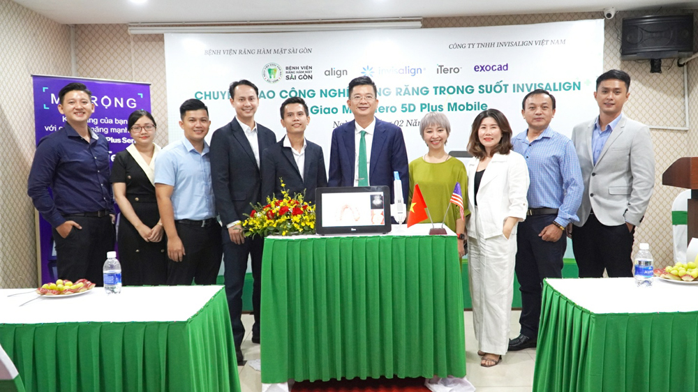 Lễ ký kết và bàn giao máy iTero 5D Plus Mobile giữa Bệnh viện Răng Hàm Mặt Sài Gòn và Align Technology