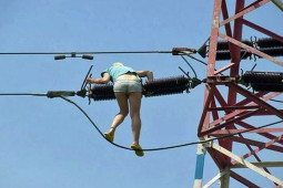Chị em luôn có những hành động làm các quý ông phải trầm trồ