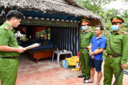 Pháp luật - Đòi tiền người vợ không được, nhóm đối tượng đánh bầm dập chồng