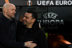 Bóng đá - Đỉnh cao chiến thuật của Ten Hag: MU biến ảo khó lường, Barca khốn khổ