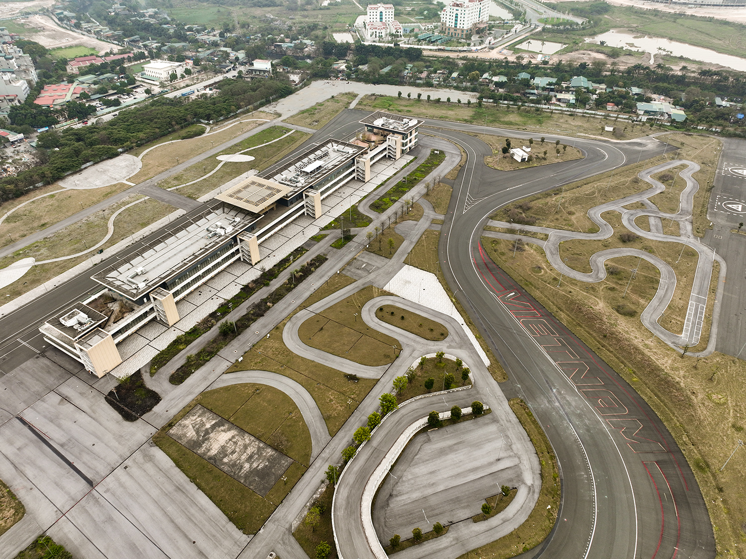 Đường đua F1 nằm trong Khu Liên hợp Thể thao Quốc gia Mỹ Đình, được xây dựng vào tháng 3/2019.&nbsp;