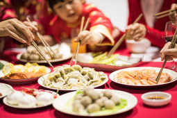 8 quy tắc trên bàn ăn của người TQ khiến du khách lúng túng, người Việt lại gật gù đồng tình