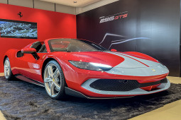 Chi tiết Ferrari 296 GTS tại Việt Nam, giá hơn 23 tỷ đồng