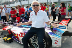 Đàn ông - Bộ sưu tập xe hơi độc đáo của tỷ phú "chơi ngông" nhất thế giới, ai cũng khao khát