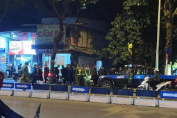Bắt giữ hai nhóm đối tượng đang hỗn chiến trên đường phố Hà Nội